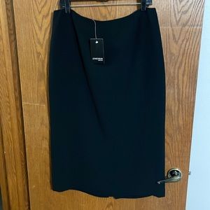 Joneswear Essentials black, lined pencil skirt. Size 12. NWT.